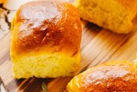 Golden Pumpkin Dinner Rolls