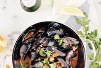 Beer-Kissed Mussels