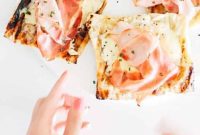 Golden Baked Ham and Gruyere Puff Pastry Bites