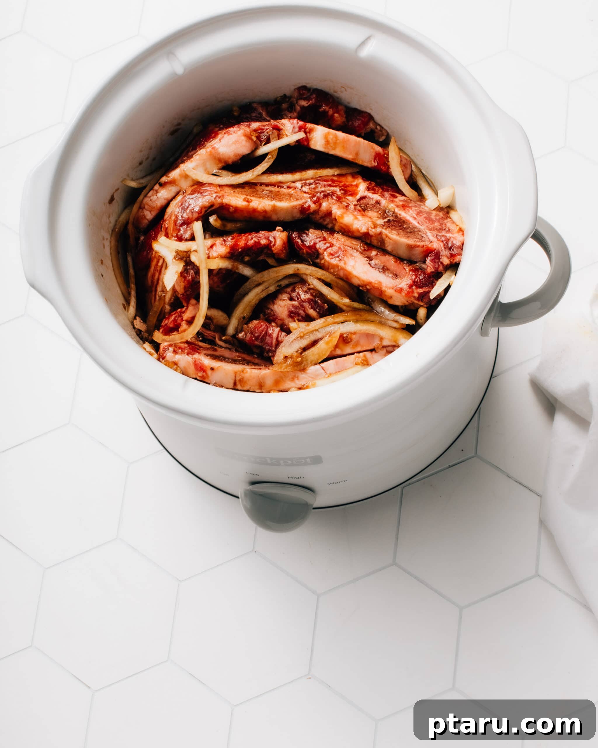 Fall-Off-The-Bone Korean Ribs 4 Slow Cooker Korean Ribs close up