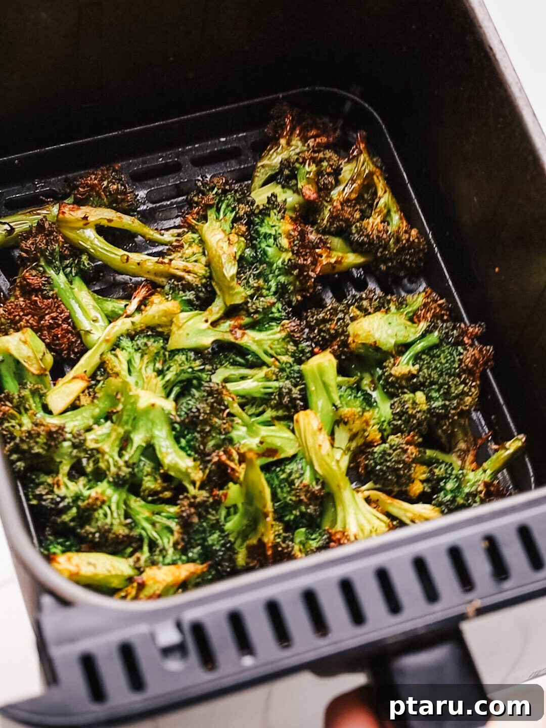 Perfect Pairings 21 Delicious Sides for Mac and Cheese 15 crispy broccoli in air fryer