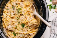 Creamy Slow Cooker Chicken Alfredo