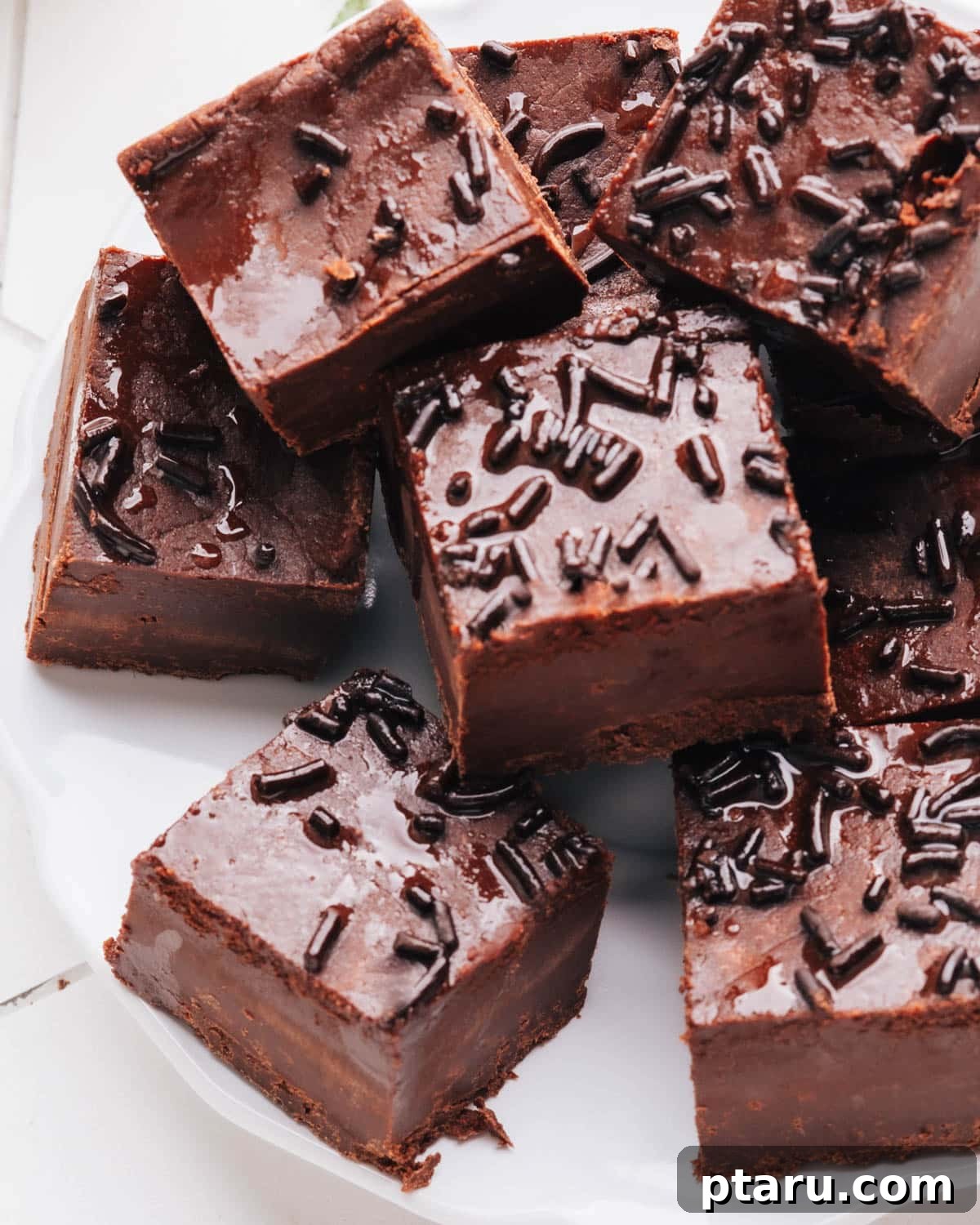 Valentines Sweet Indulgences 12 Squares of creamy chocolate fudge.