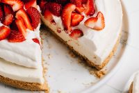 No-Bake Natural Strawberry Cheesecake Recipe — Simple & Creamy