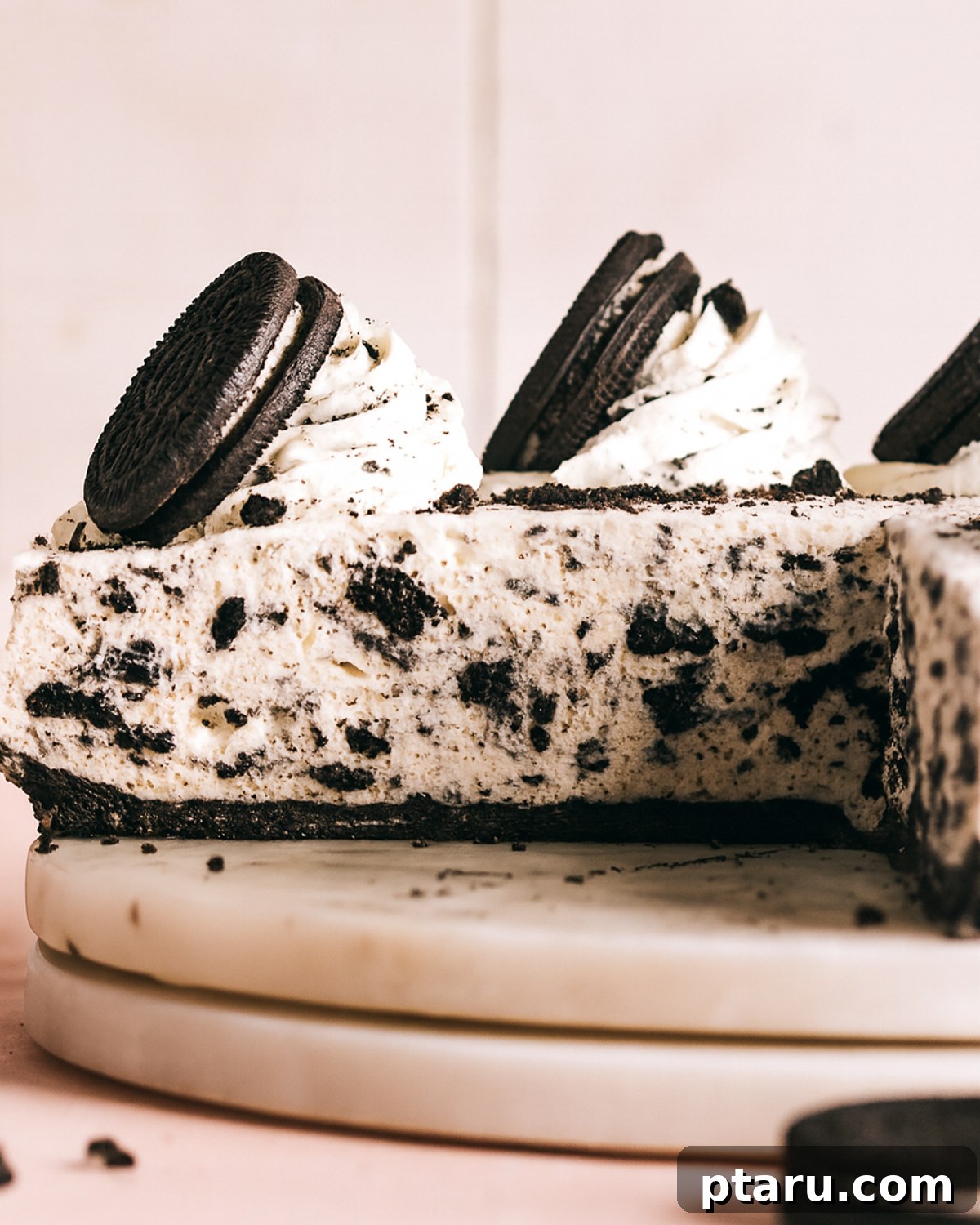 No-Bake Desserts: Fluffy Cheesecakes, Mousses and Ice Creams 3 Fluffy Oreo Cookie Cheesecake