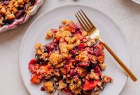 Peach Blueberry Crisp with Brown Sugar Oat Topping