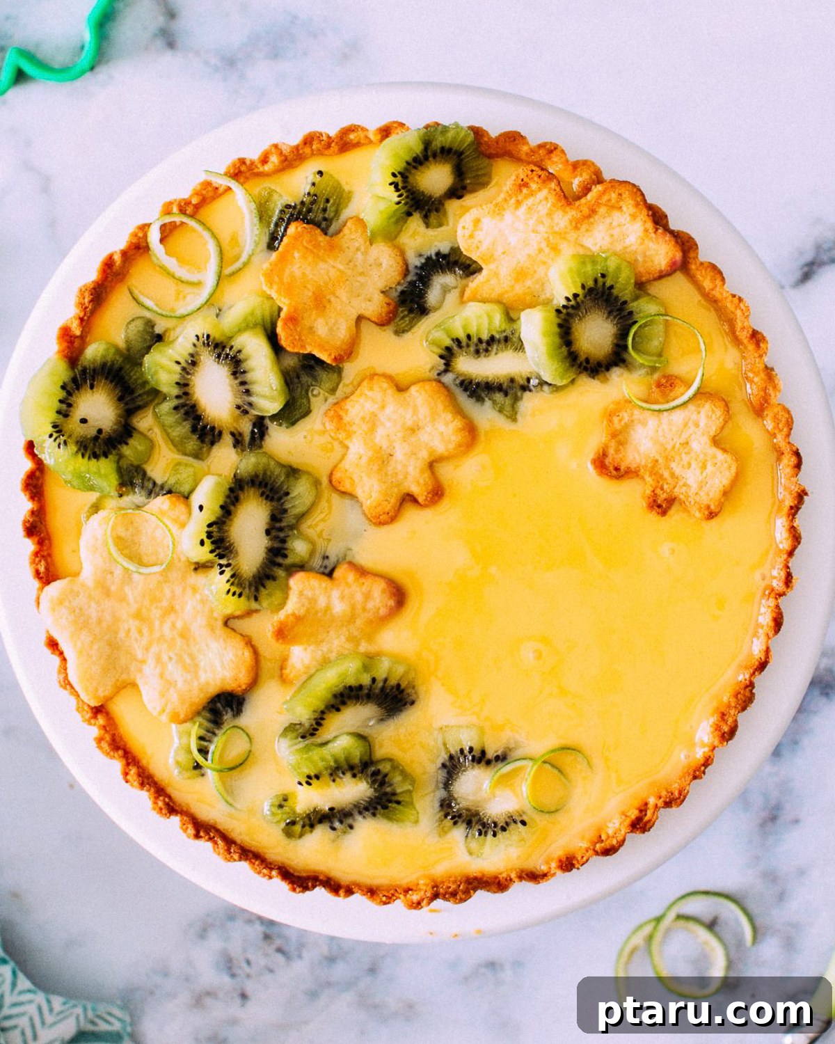 48 Pie Recipes: Fruit, Cream, Savory Pies and Tarts 17 A lime curd tart topped with sliced kiwi.